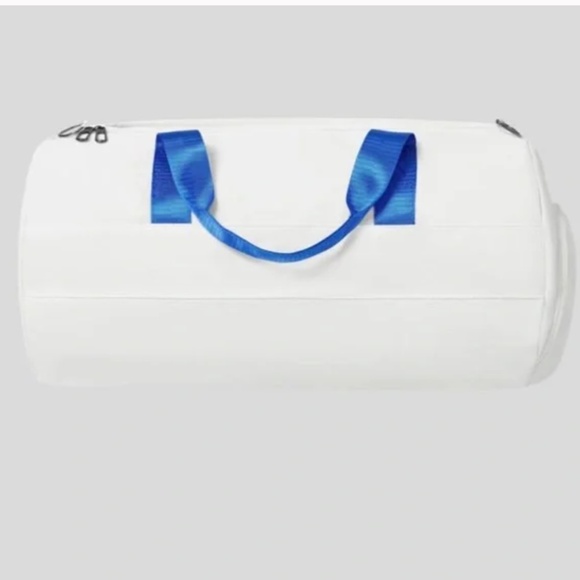 Halara Gym Bag - Picture 6 of 8